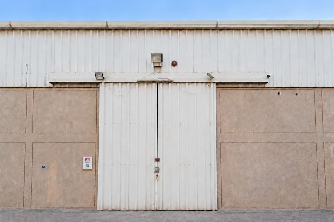 Front entrance of Wadaya’s Tubli storage facility